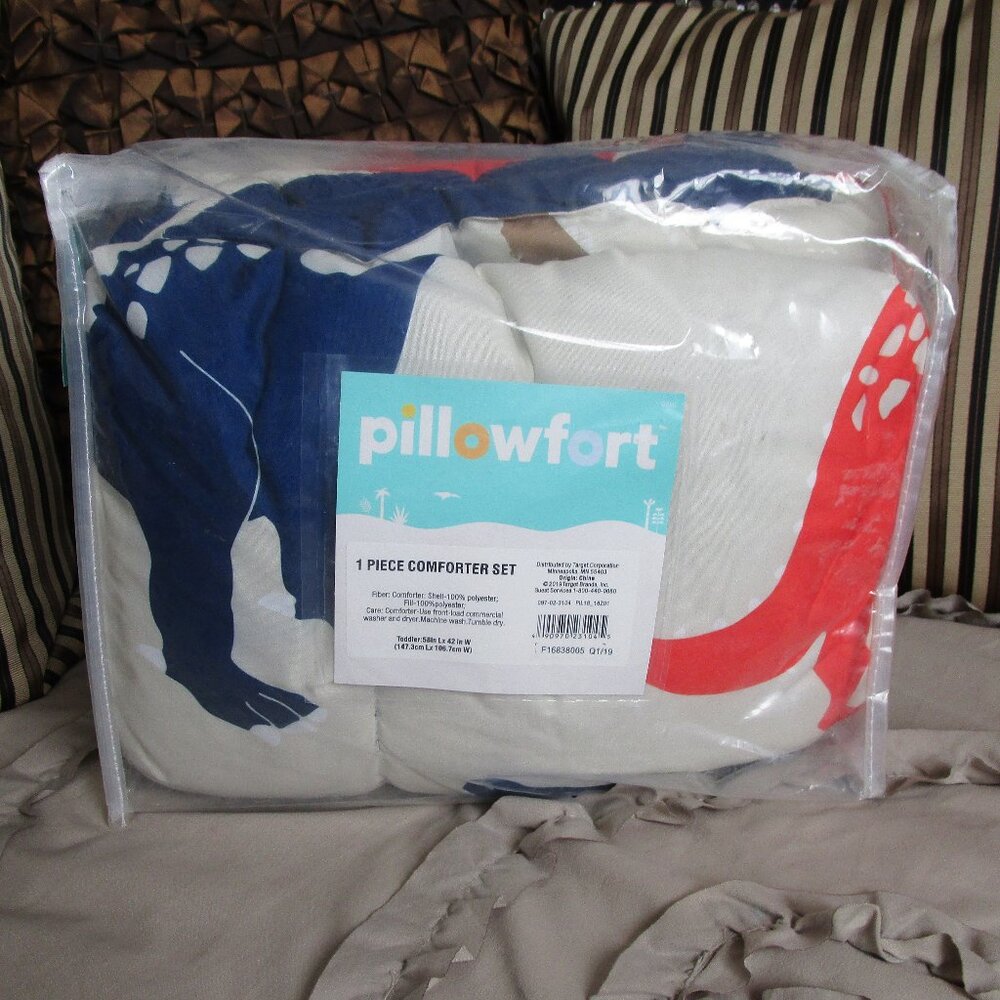NWT toddler comforter